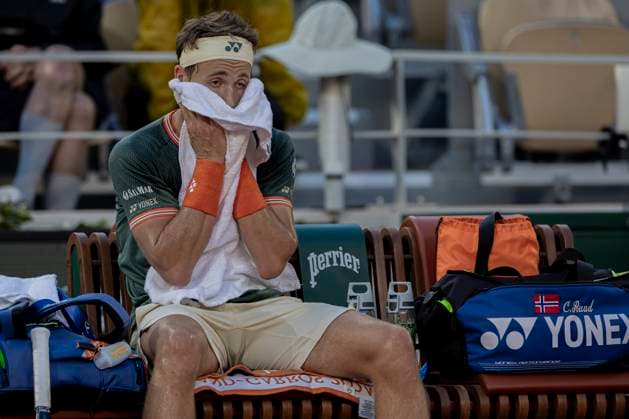 2024 French Open - Day 13 Casper Ruud is playing against Alexander Zverev during the match at Roland Garros Grand Slam Tournament - Day 13 in Paris, France, on June 07, 2024. Paris France  Copyright: xRobertxSzaniszlox originalFilename:szaniszlo-notitle240607_npW2I.jpg