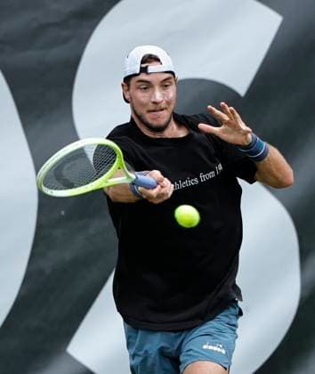 08 06 2024, Boss Open 2024, ATP Tour 250, TC Weissenhof Stuttgart, Tennis, Sport, in the picture Jan Lennard Struff GER trains at Boss Open 2024