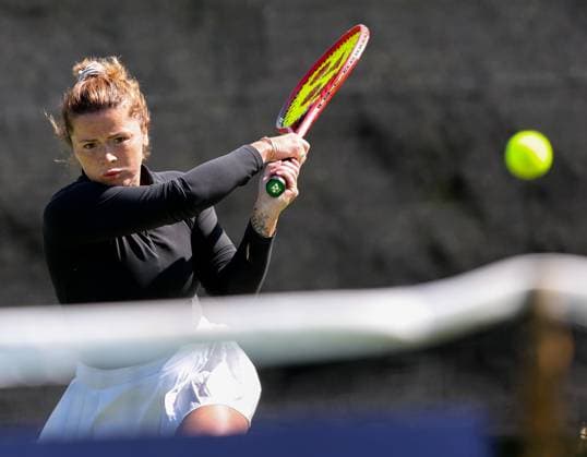 Rothesay Open Nottingham Day One Sarah Beth Gray (GBR) in the Qualifying Round of the Rothesay Open Nottingham Day One at Lexus Nottingham Tennis Centre, Nottingham Copyright: xAndyxSumnerx FIL-20255-0112 UK Newspapers OUT