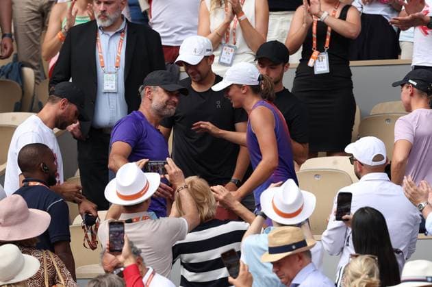 ROLAND GARROS 2024 Thierry Larret Maxppp. Tennis. Roland Garros 2024. Internationaux de France de tennis. Stade Roland Garros, Paris (75). Le 8 juin 2024. Finale Femmes : Court Philippe Chatrier : Iga SWIATEK (POL) vs Jasmine PAOLINI (ITA). PARIS (75) STADE ROLAND GARROS PARIS ILE DE FRANCE FRANCE  Copyright: xThierryxLarret MAXPPPxThierryxLarretx TL_20240608_0037 0535346240st