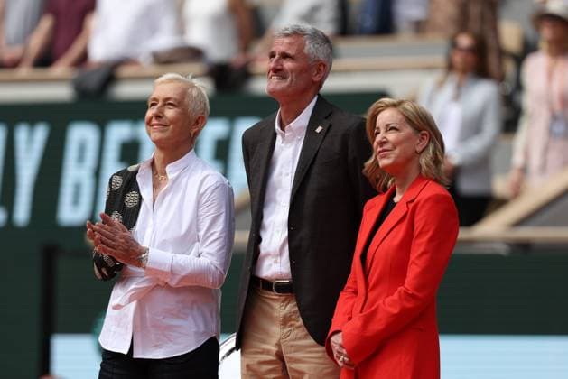 ROLAND GARROS 2024 Thierry Larret Maxppp. Tennis. Roland Garros 2024. Internationaux de France de tennis. Stade Roland Garros, Paris (75). Le 8 juin 2024. Finale Femmes : Court Philippe Chatrier : Iga SWIATEK (POL) vs Jasmine PAOLINI (ITA). Jasmine PAOLINI (ITA). Gilles MORETTON President fft, Martina NAVRATILOVA et Chris EVERT ancienne joueuse PARIS (75) STADE ROLAND GARROS PARIS ILE DE FRANCE FRANCE  Copyright: xThierryxLarret MAXPPPxThierryxLarretx TL_20240608_0044 0535346269st
