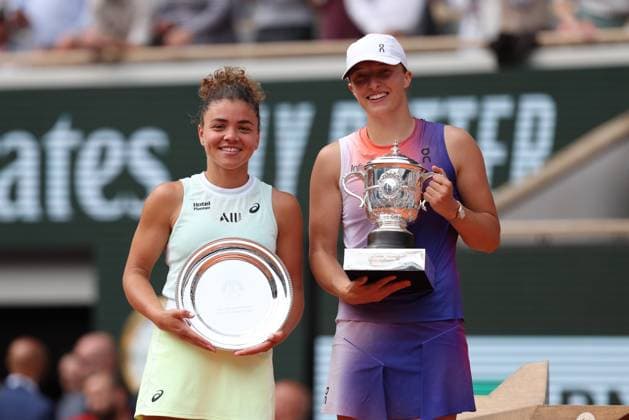 ROLAND GARROS 2024 Thierry Larret Maxppp. Tennis. Roland Garros 2024. Internationaux de France de tennis. Stade Roland Garros, Paris (75). Le 8 juin 2024. Finale Femmes : Court Philippe Chatrier : Iga SWIATEK (POL) vs Jasmine PAOLINI (ITA). PARIS (75) STADE ROLAND GARROS PARIS ILE DE FRANCE FRANCE  Copyright: xThierryxLarret MAXPPPxThierryxLarretx TL_20240608_0058 0535346359st