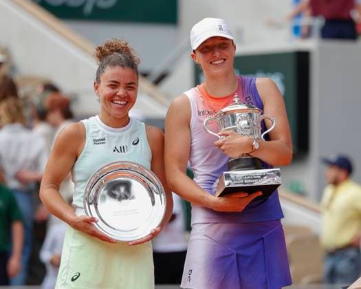 Finalist Jasmine Paolini and Iga Swiatek POL with cup, trophy, award ceremony, presentation Tennis French Open 2024 Roland Garros Paris France 8 June 2024 Copyright: xJuergenxHasenkopfx