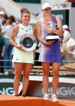 Finalist Jasmine Paolini and Iga Swiatek POL with cup, trophy, award ceremony, presentation Tennis French Open 2024 Roland Garros Paris France 8 June 2024 Copyright: xJuergenxHasenkopfx