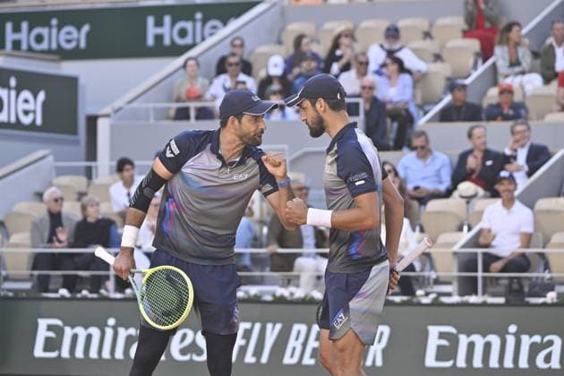 Tennis : Roland Garros 2024 - France - Mate Pavic - Croatie et Arevalo - El Salvador- remporte le titre du double Messieurs Tennis : Roland Garros 2024 - France - 08 06 2024 ChrysleneCaillaud Panoramic 