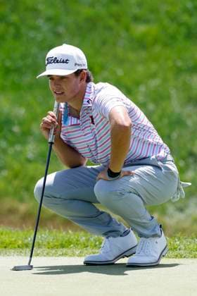 DUBLIN, OH - JUNE 08: Auburn University freshman Jackson Koivun looks over a putt at the 17th hole during the third round of the Memorial Tournament presented by Workday at Muirfield Village Golf Club on June 08, 2024 in Dublin, Ohio. (Photo by Joe Robbins Icon Sportswire) GOLF: JUN 08 PGA, Golf Herren the Memorial Tournament presented by Workday EDITORIAL USE ONLY Icon5732406080033