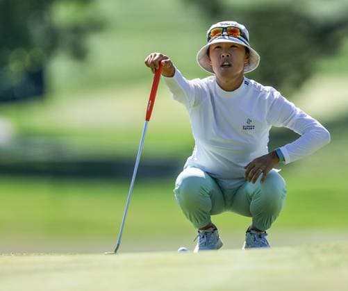 June 8, 2024: Haeji Kang from the Republic of Korea lines up her putt during the ShopRite LPGA, Golf Damen Classic in Galloway, NJ. CSM Galloway United States of America - ZUMAc04_ 20240608_zma_c04_065 Copyright: xMikexLangishx