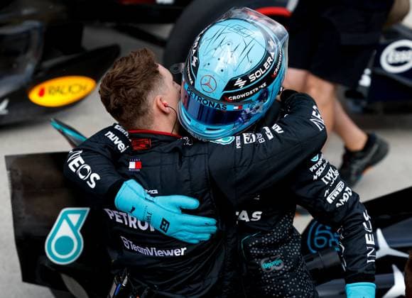 RUSSELL George (gbr), Mercedes AMG F1 Team W15, portrait pole position celebration during the Formula 1 AWS Grand Prix du Canada 2024, 9th round of the 2024 Formula One World Championship, WM, Weltmeisterschaft from June 07 to 09, 2024 on the Circuit Gilles Villeneuve, in MontrÃ al, Canada - F1 - CANADIAN GRAND PRIX 2024 DPPI Panoramic  240608_R09_CANADA_DP_F12024GP09CAN_JK395130