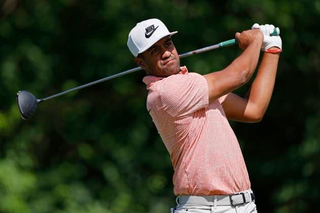 DUBLIN, OH - JUNE 08: Tony Finau (USA) hits a drive at the 15th hole during the third round of the Memorial Tournament presented by Workday at Muirfield Village Golf Club on June 08, 2024 in Dublin, Ohio. (Photo by Joe Robbins Icon Sportswire) GOLF: JUN 08 PGA, Golf Herren the Memorial Tournament presented by Workday EDITORIAL USE ONLY Icon5732406080603