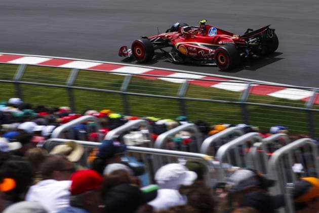 55 SAINZ Carlos (spa), Scuderia Ferrari SF-24, action during the Formula 1 AWS Grand Prix du Canada 2024, 9th round of the 2024 Formula One World Championship, WM, Weltmeisterschaft from June 07 to 09, 2024 on the Circuit Gilles Villeneuve, in MontrÃ al, Canada - F1 - CANADIAN GRAND PRIX 2024 DPPI Panoramic  240608_R09_CANADA_DP_EA014127