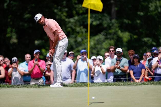DUBLIN, OH - JUNE 08: Tony Finau of the United States watches his putt on the first hole during the third round of the Memorial Tournament presented by Workday at Muirfield Village Golf Club on June 8, 2024 in Dublin, Ohio. (Photo by Ian Johnson Icon Sportswire) GOLF: JUN 08 PGA, Golf Herren the Memorial Tournament presented by Workday EDITORIAL USE ONLY Icon240608063