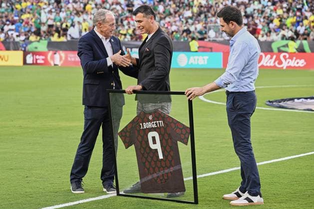 RECORD DATE NOT STATED Seleccion Mexicana 2024 Mexico vs Brazil Ivar Sisniega, Jared Borgetti and Duilio Davino during the game International Friendly, Länderspiel, Nationalmannschaft between Mexican national team, Nationalteam (Mexico) and Brazil at Kyle Field Stadium, on June 08, 2024, College Station, Texas, United States. COLLEGE STATION TEXAS UNITED STATES  Copyright: xDavidxLeahx 20240608213529_SNM_AM_MEX_BRA_BORGETTI172