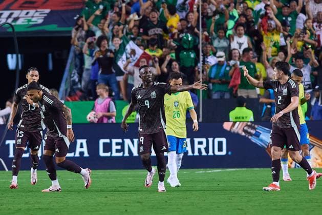 RECORD DATE NOT STATED Seleccion Mexicana 2024 Mexico vs Brazil Julian Quinones celebrates his goal 1-2 of Mexioc during the game International Friendly, Länderspiel, Nationalmannschaft between Mexican national team, Nationalteam (Mexico) and Brazil at Kyle Field Stadium, on June 08, 2024, College Station, Texas, United States. COLLEGE STATION TEXAS UNITED STATES  Copyright: xJONATHANxDUENASx 20240608221516_SNM_AM_MEX_BRA_QUINONES244