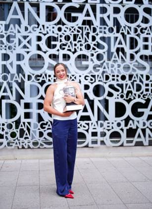 Iga Swiatek at a photo shoot with the Suzanne Lenglen Trophy the day after clinching her third successive French Open title French Open Tennis, Day 15, Tennis, Roland Garros, Paris, France - 09 June 2024  Copyright: xJavierxGarcia Shutterstockx 14523810o