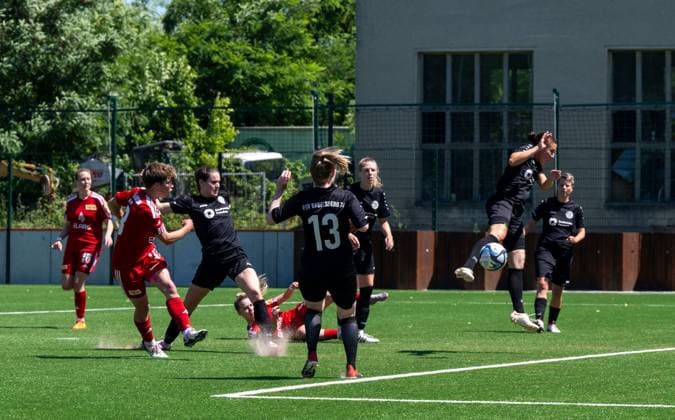 Soccer, Women, Season 2023 2024, Promotion match to Regionalliga Nordost first leg , 1 FC Union Berlin II FSV Babelsberg 74 at Training Center Oberspree, Sandra Weihmann 2 v l , Union scores the goal for 1 0, 09 06 2024, Copyright: xMatthiasxKochx