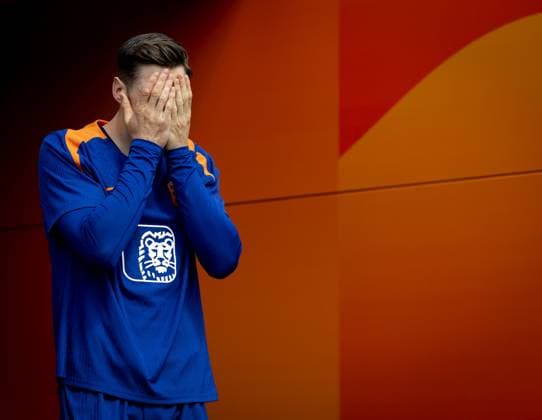 ZEIST - Wout Weghorst during a training session of the Dutch national team, Nationalteam at the KNVB Campus on June 9, 2024 in Zeist, the Netherlands. The Dutch national team is preparing for the European Football Championship in Germany. ANP KOEN VAN WEEL UEFA EURO, EM, Europameisterschaft,Fussball 2024 Germany 2024 xVIxANPxSportx xxANPxIVx 500680145 originalFilename: 500680145.jpg