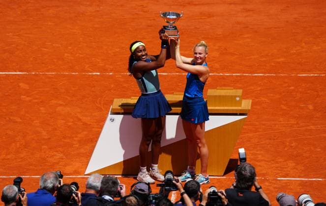Coco Gauff and Katerina Siniakova celebrate winning the Women s Doubles French Open Tennis, Day 15, Tennis, Roland Garros, Paris, France - 09 June 2024  Copyright: xJavierxGarcia Shutterstockx 14523810ac