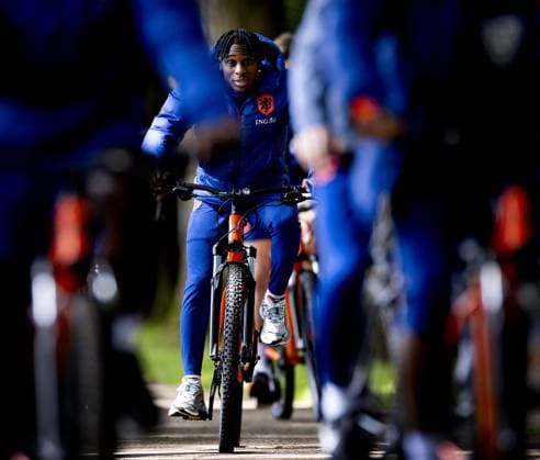 ZEIST - Jeremie Frimpong during a training session of the Dutch national team, Nationalteam at the KNVB Campus on June 9, 2024 in Zeist, the Netherlands. The Dutch national team is preparing for the European Football Championship in Germany. ANP KOEN VAN WEEL UEFA EURO, EM, Europameisterschaft,Fussball 2024 Germany 2024 xVIxANPxSportx xxANPxIVx 500681008 originalFilename: 500681008.jpg