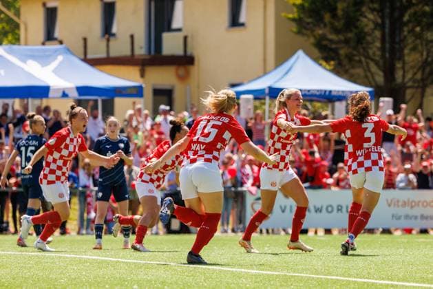 Promotion match 2 Womens Bundesliga 1 FSV Mainz 05 VfL Bochum 1848 Mainz, 09 06 2024 Ebru Uzungüney 1 FSV Mainz 05 28 gives the hosts a 1-0 lead with a header after a corner from Laura Schmahl 1 FSV Mainz 05 20 Jubel Torjubel Freude Promotion match 2 Womens Bundesliga first leg 1 FSV Mainz 05 VfL Bochum 1848 Mainz, 09 06 2024 Copyright: xBEAUTIFULxSPORTS Hahnex