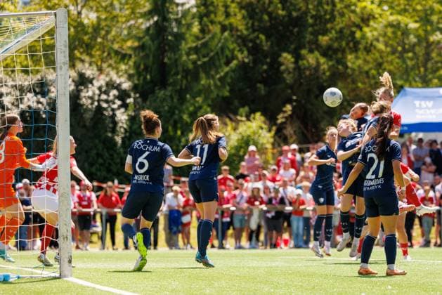 Promotion match 2 Womens Bundesliga 1 FSV Mainz 05 VfL Bochum 1848 Mainz, 09 06 2024 Ebru Uzungüney 1 FSV Mainz 05 28 gives the hosts a 1-0 lead with a header after a corner from Laura Schmahl 1 FSV Mainz 05 20 Jubel Torjubel Freude Promotion match 2 Womens Bundesliga first leg 1 FSV Mainz 05 VfL Bochum 1848 Mainz, 09 06 2024 Copyright: xBEAUTIFULxSPORTS Hahnex