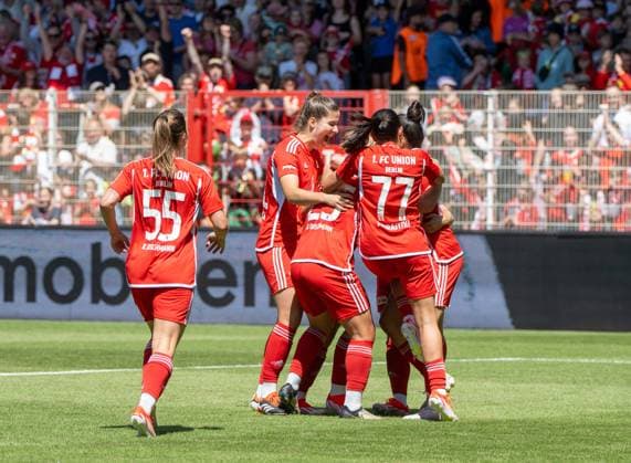 Soccer, Women, Season 2023 2024, Promotion match to 2 Bundesliga first leg , 1 FC Union Berlin SV Henstedt Ulzburg, Union cheering after goal to 1 0, 09 06 2024, Copyright: xMatthiasxKochx