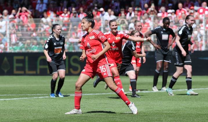 Sarah Abu Sabbah cheers after 2 0 with Dina Orschmann Joy Emotion Cheering Sport Football Soccer Regionalliga Women Relegation to 2 Bundesliga DFL Season 2023 2024 09 06 2024 1 FC Union Berlin FCU vs SV Henstedt-Ulzburg DFL regulations prohibit any use of photographs as image sequences and or quasi video