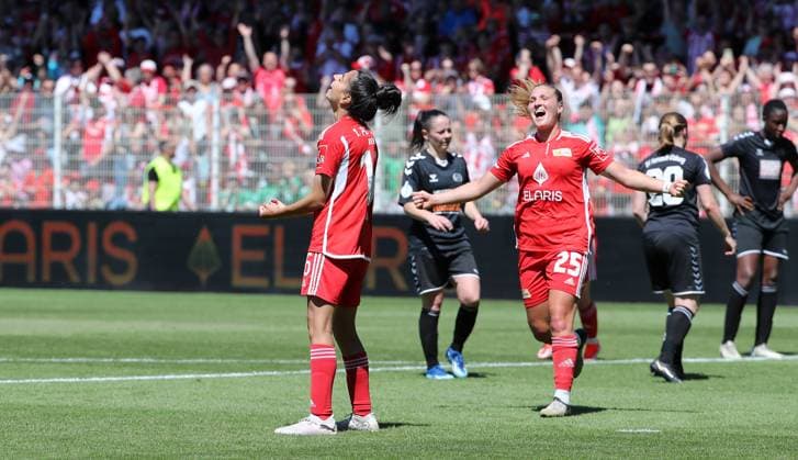Sarah Abu Sabbah cheers after 2 0 with Dina Orschmann Joy Emotion Cheering Sport Football Soccer Regionalliga Women Relegation to 2 Bundesliga DFL Season 2023 2024 09 06 2024 1 FC Union Berlin FCU vs SV Henstedt-Ulzburg DFL regulations prohibit any use of photographs as image sequences and or quasi video