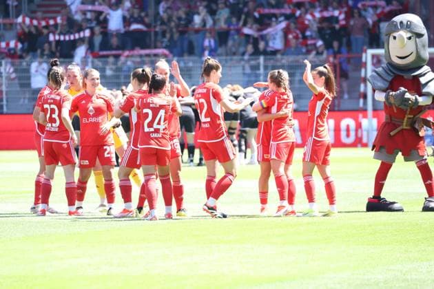DEU, Region, Women, 1 FC Union vs Henstedt Ulzburg, 09 06 2024, Stadion Alte Foersterei, Berlin, DEU, Region, Women, 1 FC Union vs Henstedt Ulzburg, im Bild Unioner Spieler DFL regulations prohibit any use of Photographs as image sequences and or quasi video Foto Juergen Engler nordphoto GmbH nordphotoxGmbHx xEngler nph00076