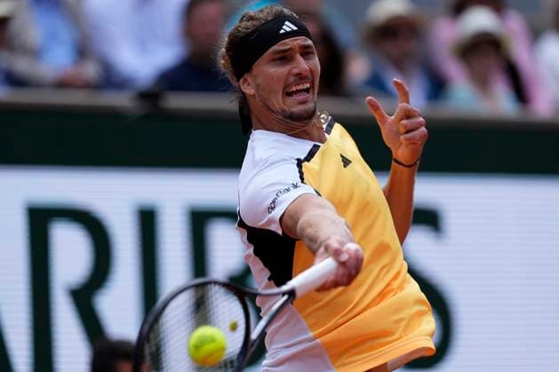 Alexander Zverev TENNIS : Roland Garros 2024 - Paris - 09 06 2024 GlennGervot Panoramic 