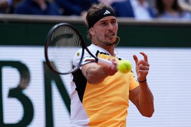 Alexander Zverev TENNIS : Roland Garros 2024 - Paris - 09 06 2024 GlennGervot Panoramic 