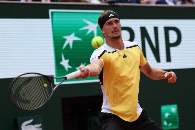 ROLAND GARROS 2024 Thierry Larret Maxppp. Tennis. Roland Garros 2024. Internationaux de France de tennis. Stade Roland Garros, Paris (75). Le 9 juin 2024. Finale Hommes : Court Philippe Chatrier : Alexander ZVEREV (GER) vs Carlos ALCARAZ (ESP) PARIS (75) STADE ROLAND GARROS PARIS ILE DE FRANCE FRANCE  Copyright: xThierryxLarret MAXPPPxThierryxLarretx TL_20240609_0459 0535795515st