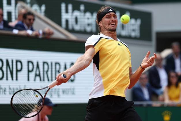 ROLAND GARROS 2024 Thierry Larret Maxppp. Tennis. Roland Garros 2024. Internationaux de France de tennis. Stade Roland Garros, Paris (75). Le 9 juin 2024. Finale Hommes : Court Philippe Chatrier : Alexander ZVEREV (GER) vs Carlos ALCARAZ (ESP) PARIS (75) STADE ROLAND GARROS PARIS ILE DE FRANCE FRANCE  Copyright: xThierryxLarret MAXPPPxThierryxLarretx TL_20240609_0481 0535795533st