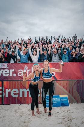 Beach volleyball women German Beach Tour 2024 Tourstop Bremen 09 06 2024 f l Paula Schürholz and Kim van de Velde win the tour stop in Bremen Bremen Waterfront Bremen Germany