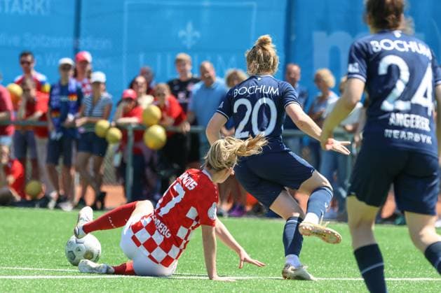 09 06 2024, xusrbx, Soccer 2 Bundesliga Relegation, FSV Mainz 05 Damen VfL Bochum Damen emspor, v l Michelle Reifenberg 1 FSV Mainz, 17 , Amelie Foelsing VfL Bochum, 20 , DFL DFB REGULATIONS PROHIBIT ANY USE OF PHOTOGRAPHS as IMAGE SEQUENCES and or QUASI VIDEO Mainz