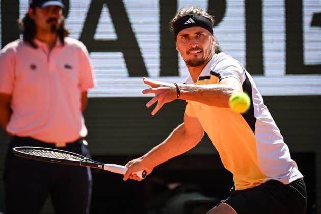 June 9, 2024, Paris, France, France: Alexander ZVEREV of Germany during the fifteenth day of Roland-Garros 2024, French Open 2024, Grand Slam tennis tournament at the Roland-Garros Stadium on June 09, 2024 in Paris, France. Paris France - ZUMAm308 20240609_zsp_m308_010 Copyright: xMatthieuxMirvillex