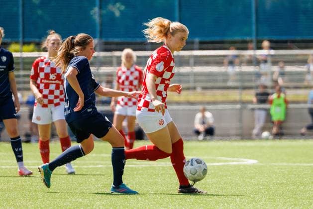 Promotion match 2 Womens Bundesliga 1 FSV Mainz 05 VfL Bochum 1848 Mainz, 09 06 2024 Anna Maiwald VFL Bochum 1848 Women 11 Cecilia Way 1 FSV Mainz 05 15 Promotion match 2 Womens Bundesliga First leg 1 FSV Mainz 05 VfL Bochum 1848 Mainz, 09 06 2024 Copyright: xBEAUTIFULxSPORTS Hahnex