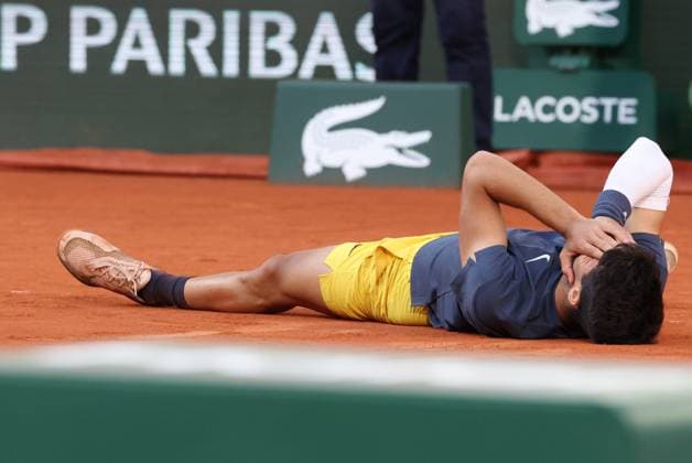 ROLAND GARROS 2024 Thierry Larret Maxppp. Tennis. Roland Garros 2024. Internationaux de France de tennis. Stade Roland Garros, Paris (75). Le 9 juin 2024. Finale Hommes : Court Philippe Chatrier : Court Philippe Chatrier : Alexander ZVEREV (GER) vs Carlos ALCARAZ (ESP) PARIS (75) STADE ROLAND GARROS PARIS ILE DE FRANCE FRANCE  Copyright: xThierryxLarret MAXPPPxThierryxLarretx TL_20240609_2010 0535855386st