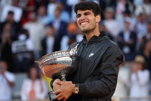 ROLAND GARROS 2024 Thierry Larret Maxppp. Tennis. Roland Garros 2024. Internationaux de France de tennis. Stade Roland Garros, Paris (75). Le 9 juin 2024. Finale Hommes : Court Philippe Chatrier : Court Philippe Chatrier : Alexander ZVEREV (GER) vs Carlos ALCARAZ (ESP) PARIS (75) STADE ROLAND GARROS PARIS ILE DE FRANCE FRANCE  Copyright: xThierryxLarret MAXPPPxThierryxLarretx TL_20240609_2015 0535855409st