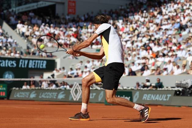 ROLAND GARROS 2024 Thierry Larret Maxppp. Tennis. Roland Garros 2024. Internationaux de France de tennis. Stade Roland Garros, Paris (75). Le 9 juin 2024. Finale Hommes : Court Philippe Chatrier : Court Philippe Chatrier : Alexander ZVEREV (GER) vs Carlos ALCARAZ (ESP) PARIS (75) STADE ROLAND GARROS PARIS ILE DE FRANCE FRANCE  Copyright: xThierryxLarret MAXPPPxThierryxLarretx TL_20240609_2749 0535855455st
