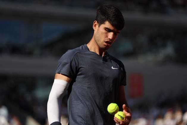 ROLAND GARROS 2024 Thierry Larret Maxppp. Tennis. Roland Garros 2024. Internationaux de France de tennis. Stade Roland Garros, Paris (75). Le 9 juin 2024. Finale Hommes : Court Philippe Chatrier : Court Philippe Chatrier : Alexander ZVEREV (GER) vs Carlos ALCARAZ (ESP) PARIS (75) STADE ROLAND GARROS PARIS ILE DE FRANCE FRANCE  Copyright: xThierryxLarret MAXPPPxThierryxLarretx TL_20240609_2812 0535855494st