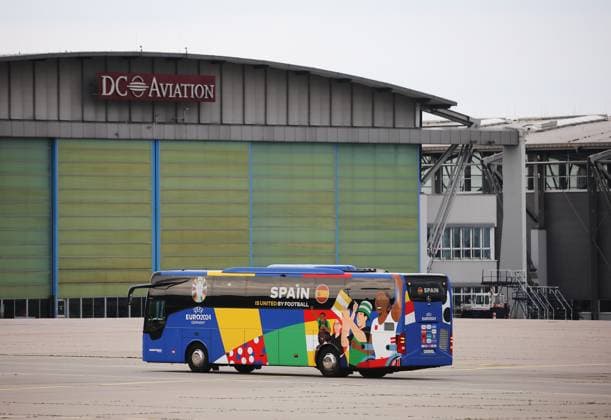 BAU 09 06 2024 Stuttgart European Football Championship Arrival of the Spanish national team at Stuttgart Airport, the Spanish bus