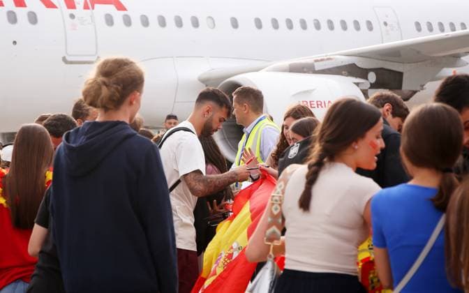 BAU 09 06 2024 Stuttgart European Football Championship Arrival of the Spanish national team at Stuttgart Airport,