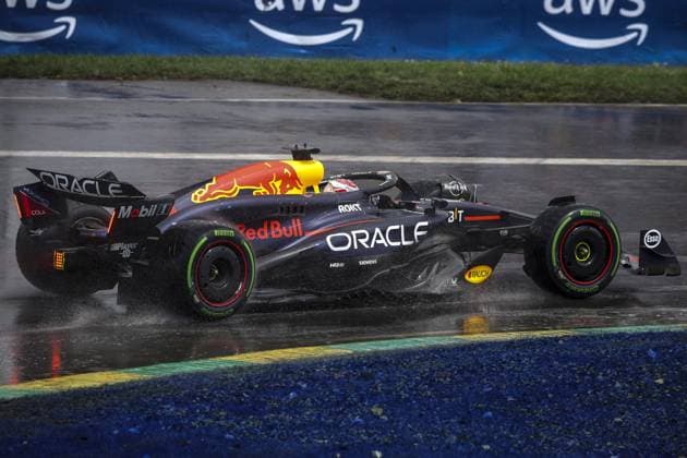 01 VERSTAPPEN Max (nld), Red Bull Racing RB20, action during the Formula 1 AWS Grand Prix du Canada 2024, 9th round of the 2024 Formula One World Championship, WM, Weltmeisterschaft from June 07 to 09, 2024 on the Circuit Gilles Villeneuve, in MontrÃ al, Canada - F1 - CANADIAN GRAND PRIX 2024 DPPI Panoramic  240609_R09_CANADA_DP_XB3_5336