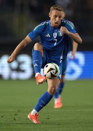 Empoli, Italy, 9th June 2024. Davide Frattesi of Italy during the International Friendly, Länderspiel, Nationalmannschaft match at Stadio Carlo Castellani, Empoli. Picture credit should read: Jonathan Moscrop Sportimage EDITORIAL USE ONLY. No use with unauthorised audio, video, data, fixture lists, club league logos or live services. Online in-match use limited to 120 images, no video emulation. No use in betting, games or single club league player publications. SPI-3180-0005