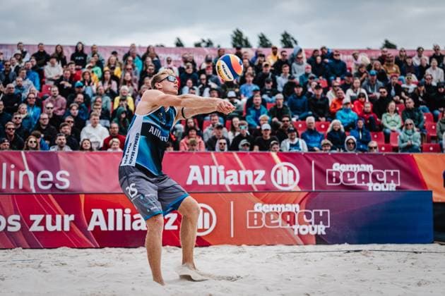 Beach volleyball men German Beach Tour 2024 Tourstop Bremen 09 06 2024 Jonas Reinhardt takes the ball Bremen Waterfront Bremen Germany