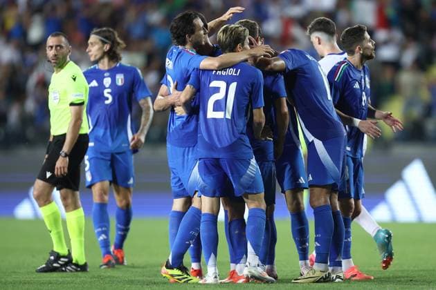 Davide Frattesi (Italy) celebrates after scoring his team s first goal with team mates, Friendly match, Italy - Bosnia and Herzegovina, Stadio Stadio Carlo Castellani, June 9, 2024, Empoli, Italy.