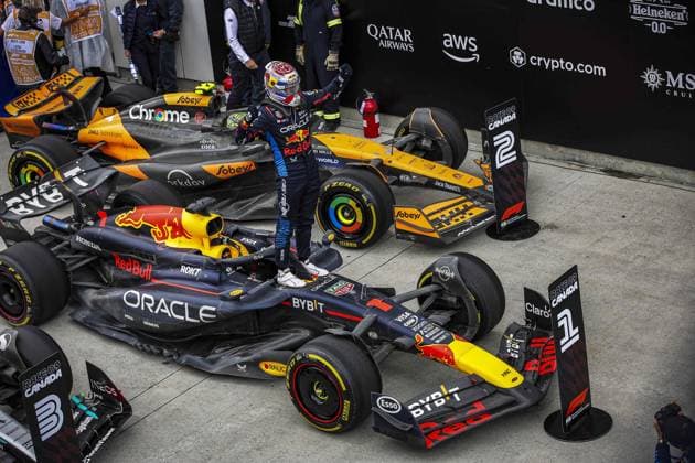 VERSTAPPEN Max (ned), Red Bull Racing RB20, portrait celebrate his win during the Formula 1 AWS Grand Prix du Canada 2024, 9th round of the 2024 Formula One World Championship, WM, Weltmeisterschaft from June 07 to 09, 2024 on the Circuit Gilles Villeneuve, in MontrÃ al, Canada - F1 - CANADIAN GRAND PRIX 2024 DPPI Panoramic  240609_R09_CANADA_DP_XB3_5944