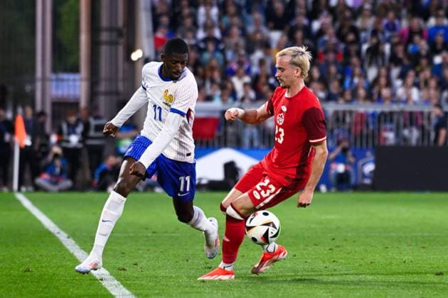 Ousmane Dembele ( 11 - France ) and Liam MILLAR ( 23 - Canada ) during the Friendly match between France and Canada at Matmut Atlantique on June 09, 2024 in Bordeaux, France. ( Photo by federico pestellini panoramic ) - FOOTBALL : France vs Canada - Bordeaux - 09 06 2024 FedericoPestellini Panoramic 