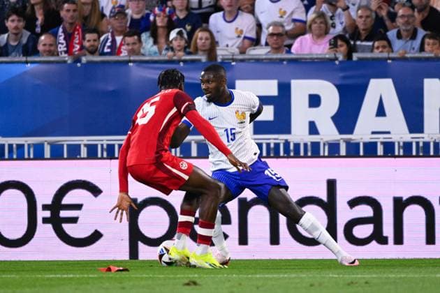 Marcos Thuram ( 15 - France ) and Moise Bombito ( 15 - Canada ) during the Friendly match between France and Canada at Matmut Atlantique on June 09, 2024 in Bordeaux, France. ( Photo by federico pestellini panoramic ) - FOOTBALL : France vs Canada - Bordeaux - 09 06 2024 FedericoPestellini Panoramic 