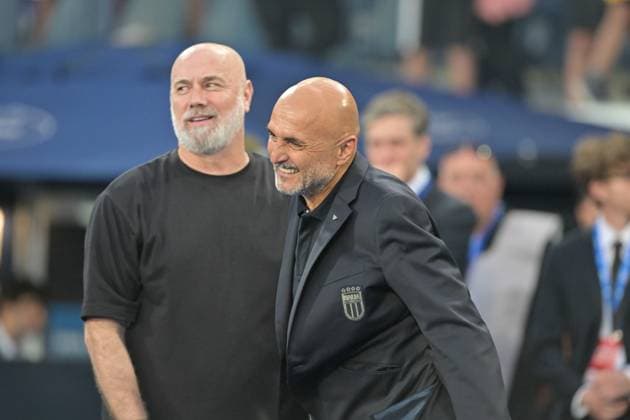 9th June 2024; Stadio Carlo Castellani, Empoli, Italy; International Football Friendly, Italy versus Bosnia Herzegovina; Luciano Spalletti head coach of Italy greets Sergej Barbarez head coach of Bosnia and Herzegovina  ActionPlus12652989 AllxShotxLive